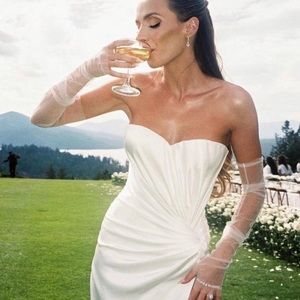 Kerry Parker White Tulle Gloves - Till Death Do Us Part